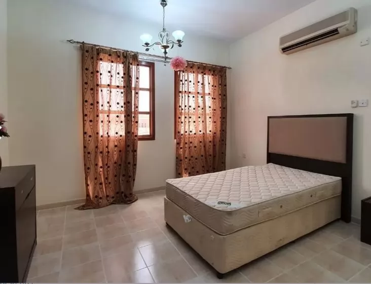 Residential Ready Property 3 Bedrooms S/F Villa in Compound  for rent in Al Sadd , Doha #10247 - 2  image 